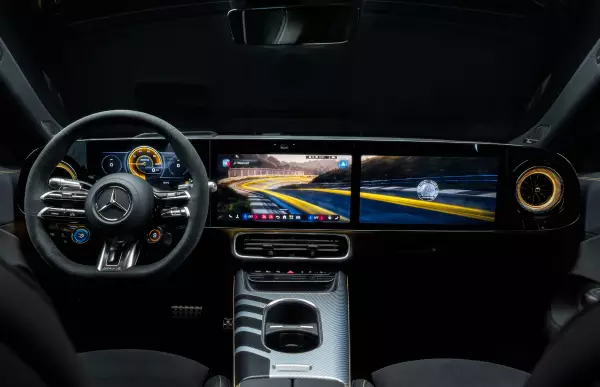 Mercedes-AMG CLA 45 4MATIC+ iç mekan