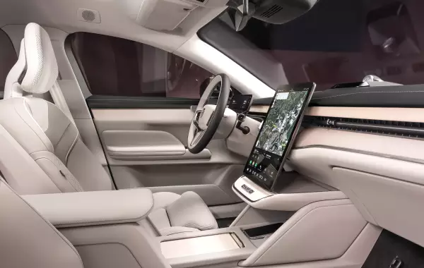 Volvo ES90 ön konsol
